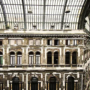Domus Sibyllina, Galleria Umberto I בית הארחה